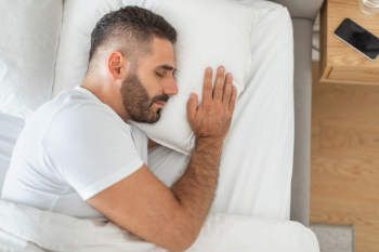 Best Pillows for Side Sleepers: A Buying Guide